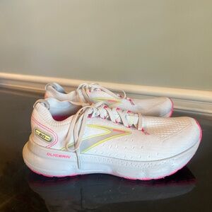Brooks Glycerin "Stealthfit" Women's White Running Shoe, Size 7.5